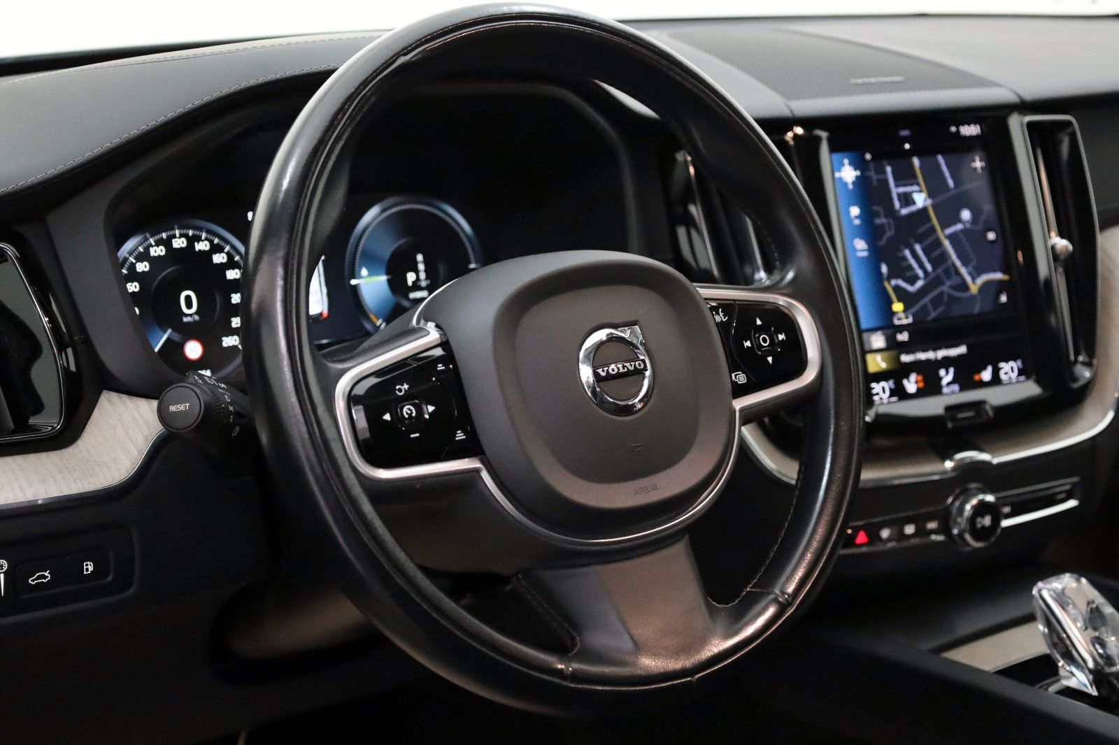 Fahrzeugabbildung Volvo XC60 Inscription T6 AWD,Leder,Kamera,Panoram,AHK