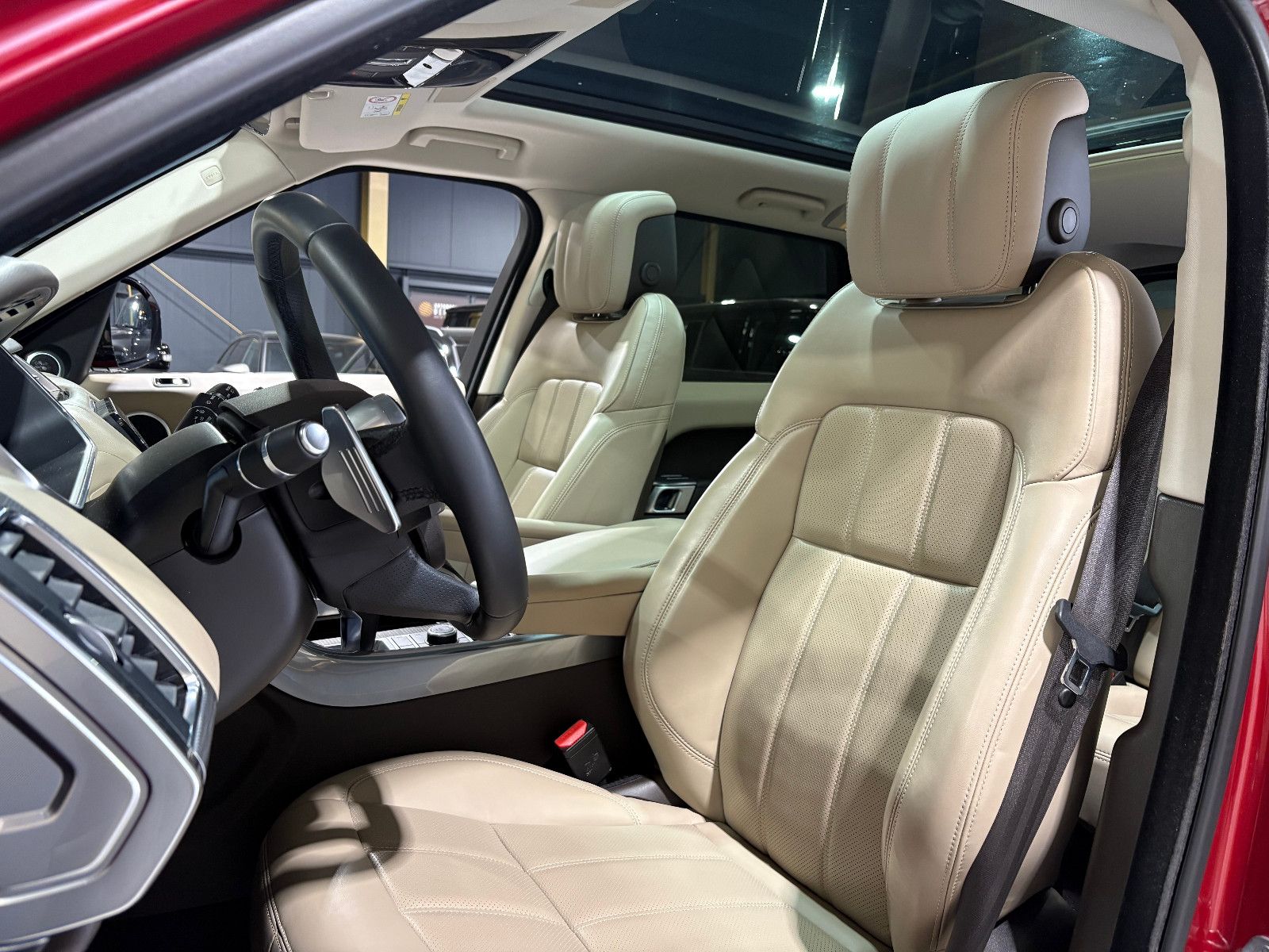Fahrzeugabbildung Land Rover Range Rover Sport HSE Dynamic Hybrid/PANO/MEMORY