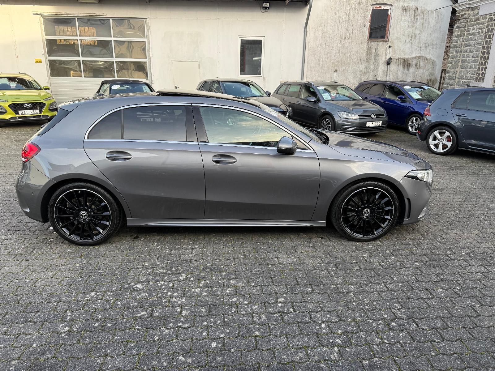 Mercedes-Benz A250 4-MATIC AMG-LINE LEDER PANO KAMERA LED NAVI