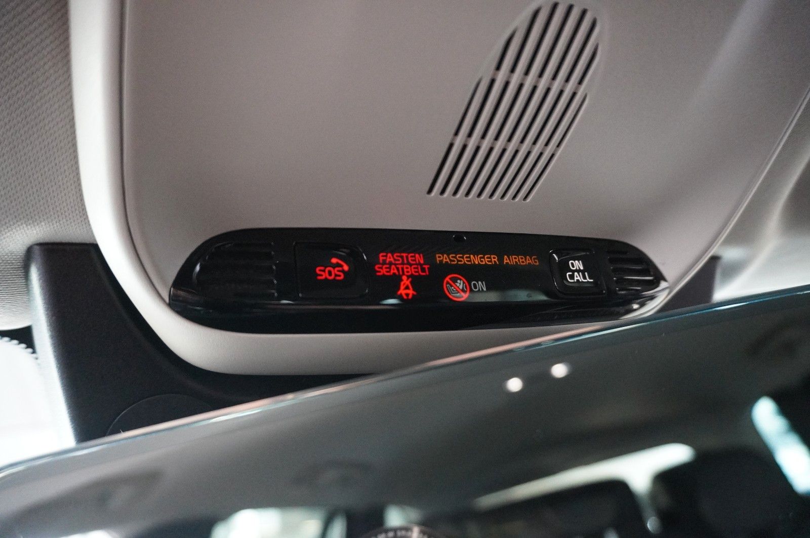 Fahrzeugabbildung Volvo XC 90 B5 D MOMENTUM PRO NAVI/LED/VIRTU/LEDER/AHK