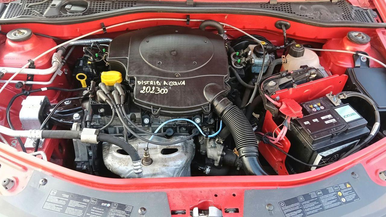 Dacia Logan 2011 — photo 12