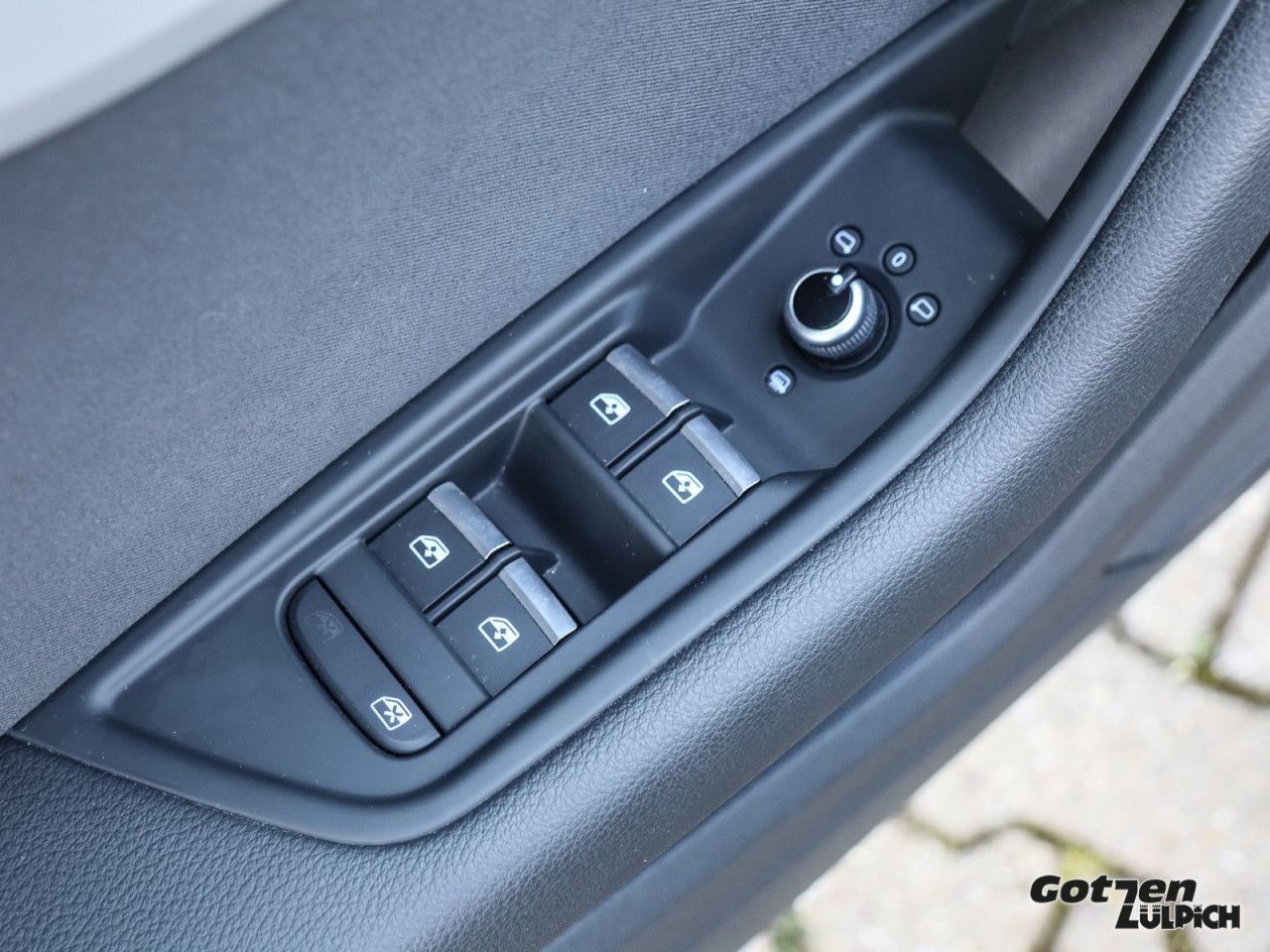 Fahrzeugabbildung Audi A4 Avant 35 TDI advanced Navi Standheizung LED