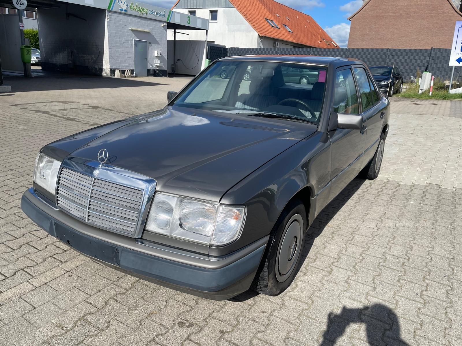 Mercedes-Benz E 230 Automatik