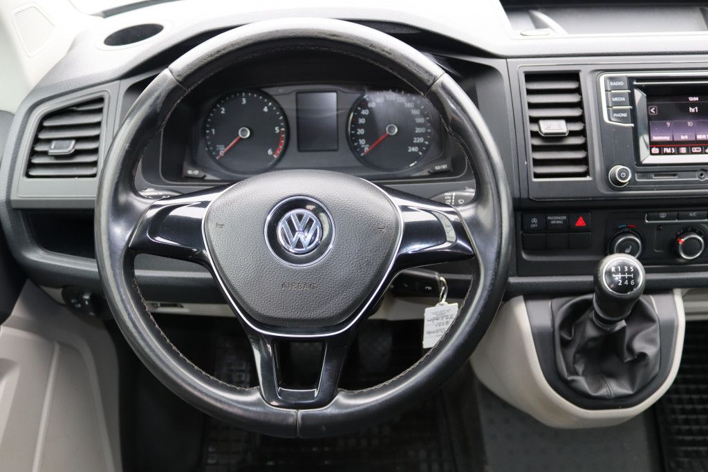 Fahrzeugabbildung Volkswagen T6 Transporter 2.0 TDI Pritsche DK-6Si-AHK-Klima