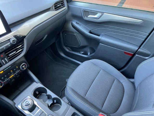Fahrzeugabbildung Ford Kuga 2.5 Duratec Plug-in-Hybrid Titanium, Autom.