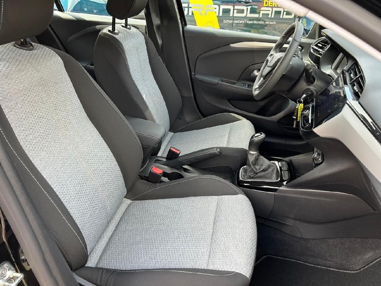 Fahrzeugabbildung Opel Corsa F Basis