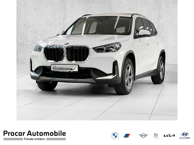 BMW X1 sDrive18i Aut Nav LED Pano AHK Komfzg Parkass