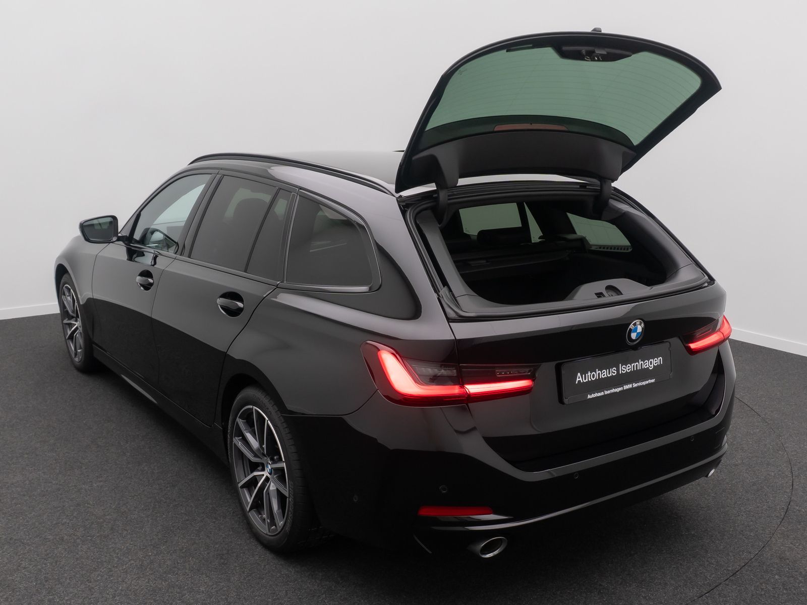 Fahrzeugabbildung BMW 318d Kamera DAB HiFi Leder Sport LED 18Zoll