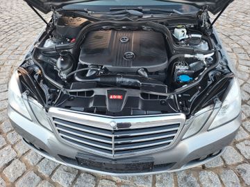 Mercedes E 220 - 11