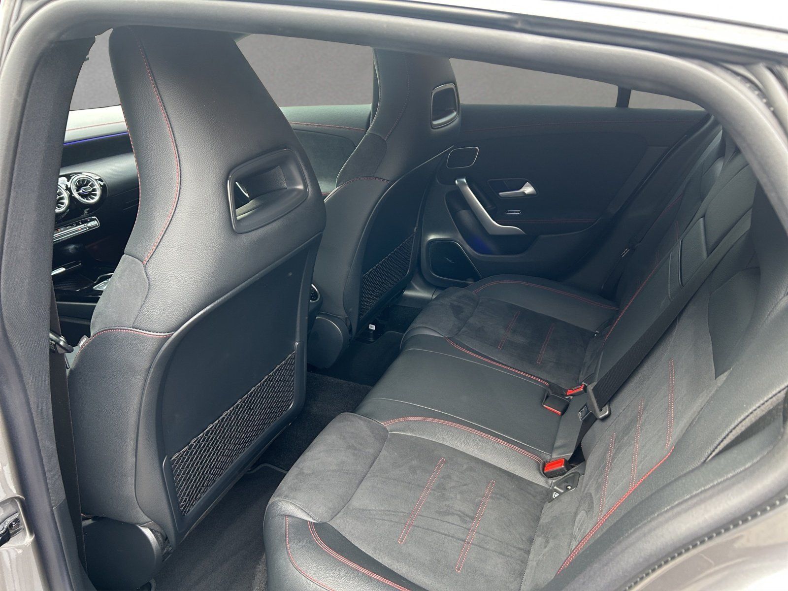Fahrzeugabbildung Mercedes-Benz CLA 250e SB AMG Prem Burme MLED KeyGo Night 360°