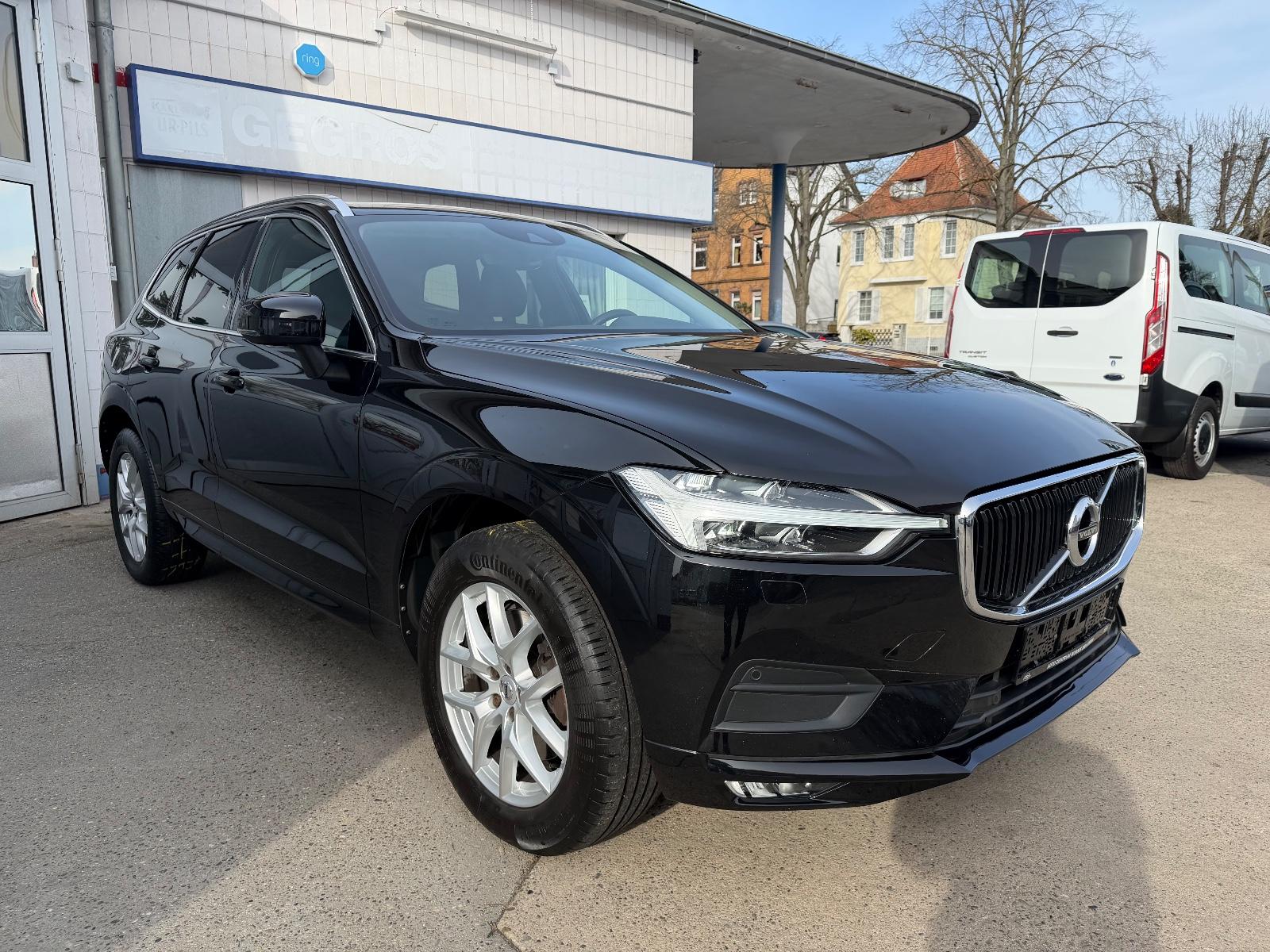 Volvo XC60 D4 AWD *Leder*R.Kamera*Euro6*LED*