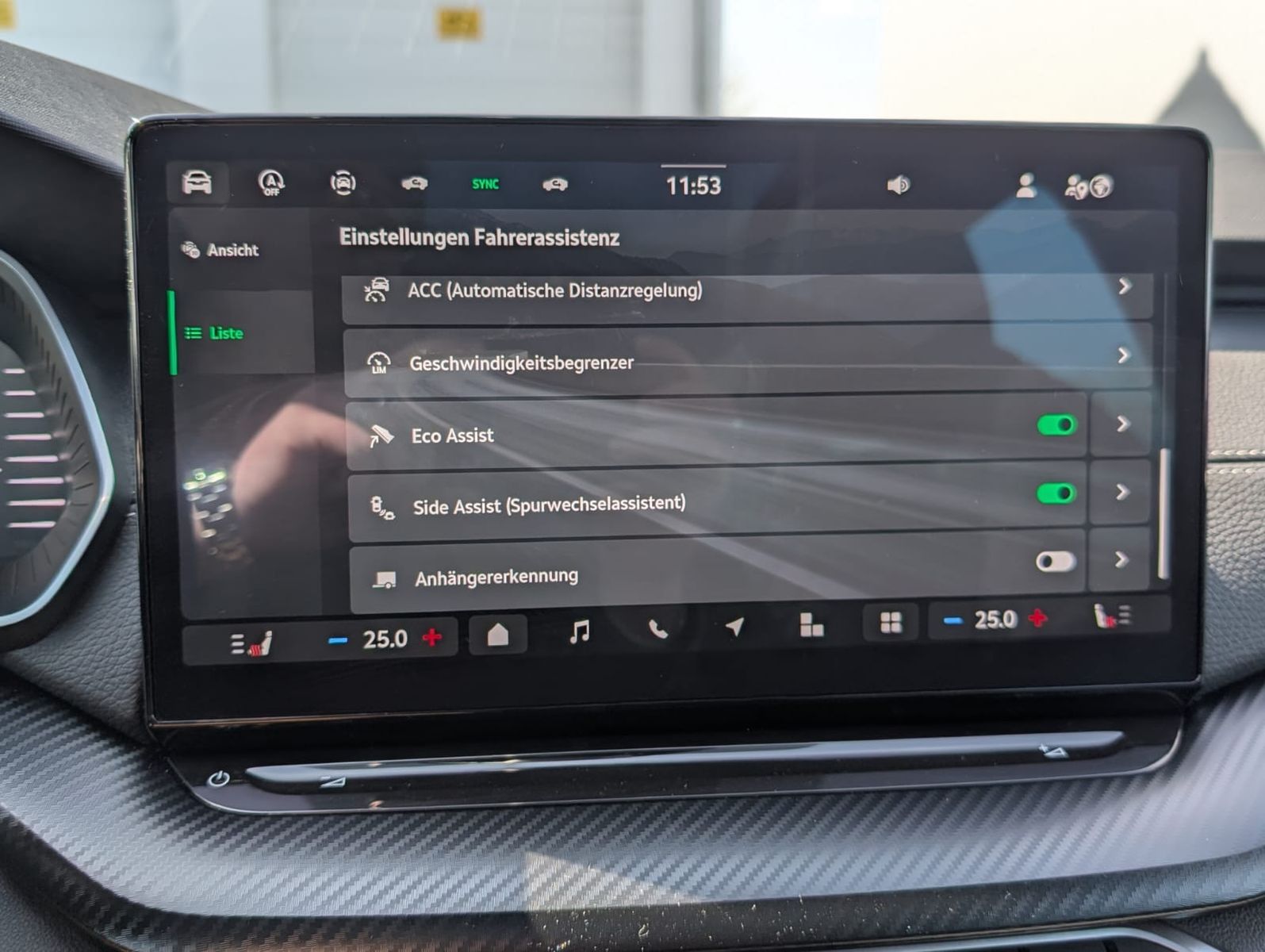 Fahrzeugabbildung SKODA Octavia 1.5 DSG Sportline PANO*MATRIX*AHK*5J.GAR