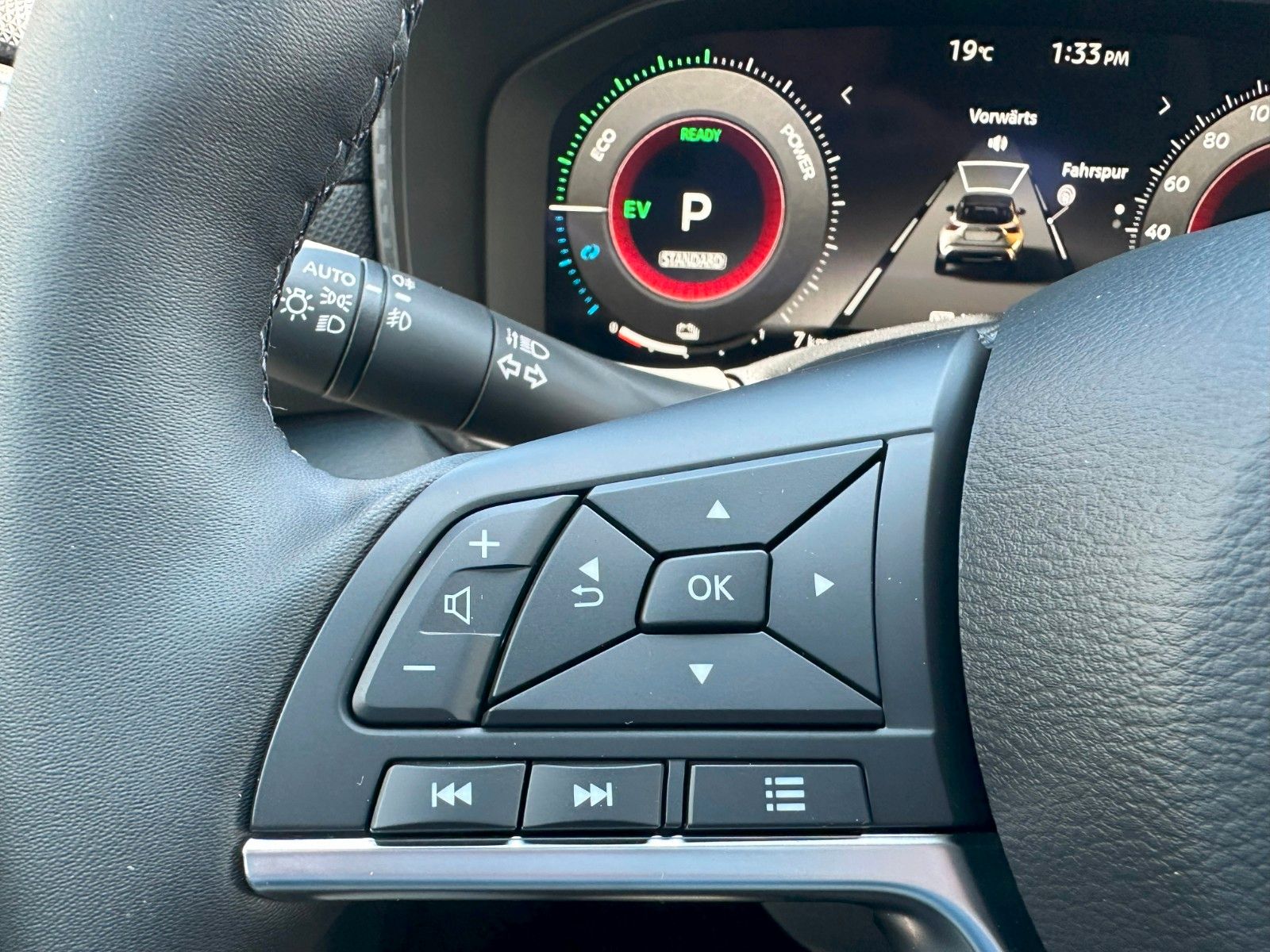 Fahrzeugabbildung Nissan Juke 1.6 Hybrid N-CONNECTA