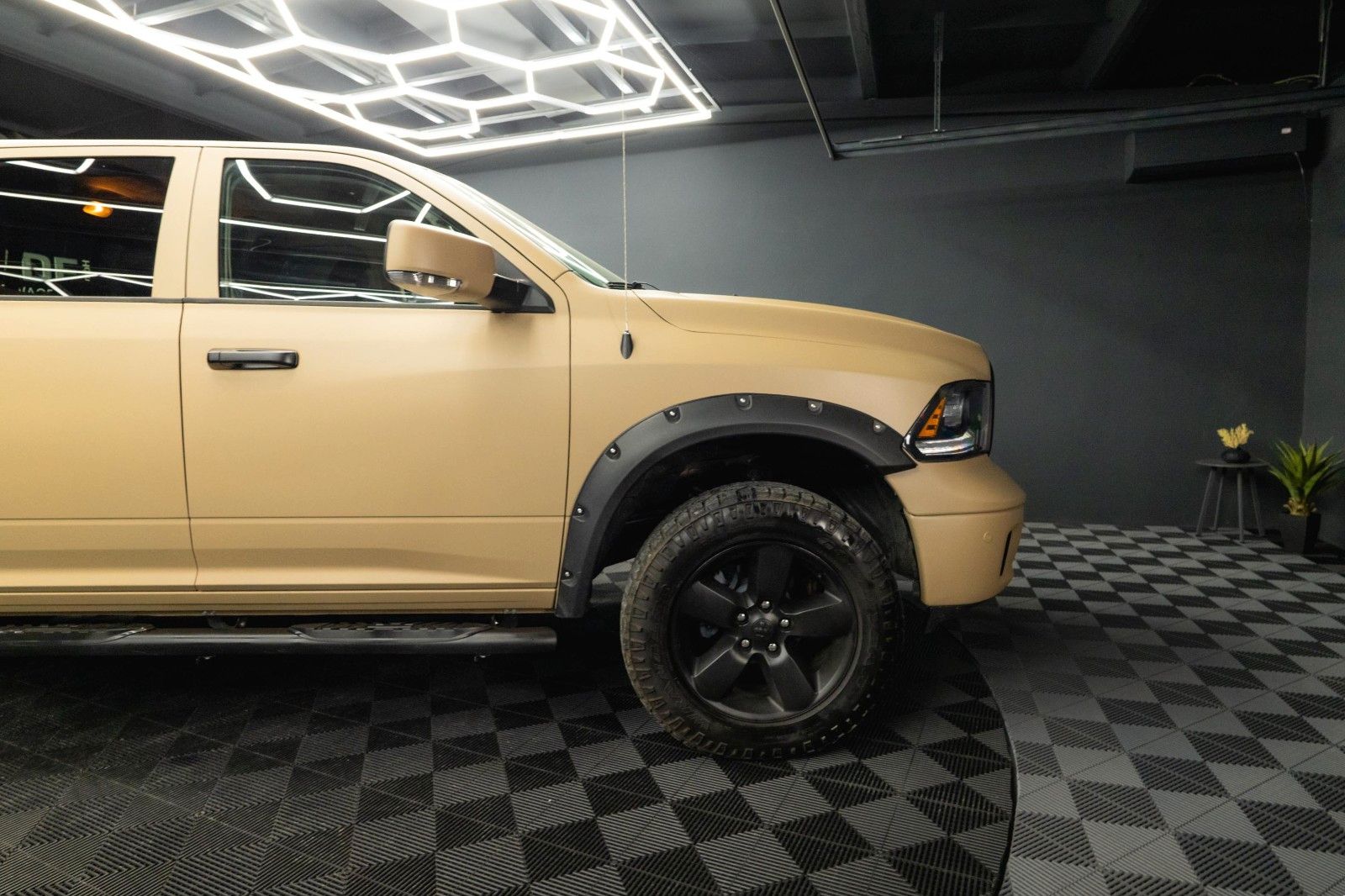 Fahrzeugabbildung Dodge RAM 5.7 V8 HEMI 4x4 OFFROAD RAPTOR LONGBED 19%