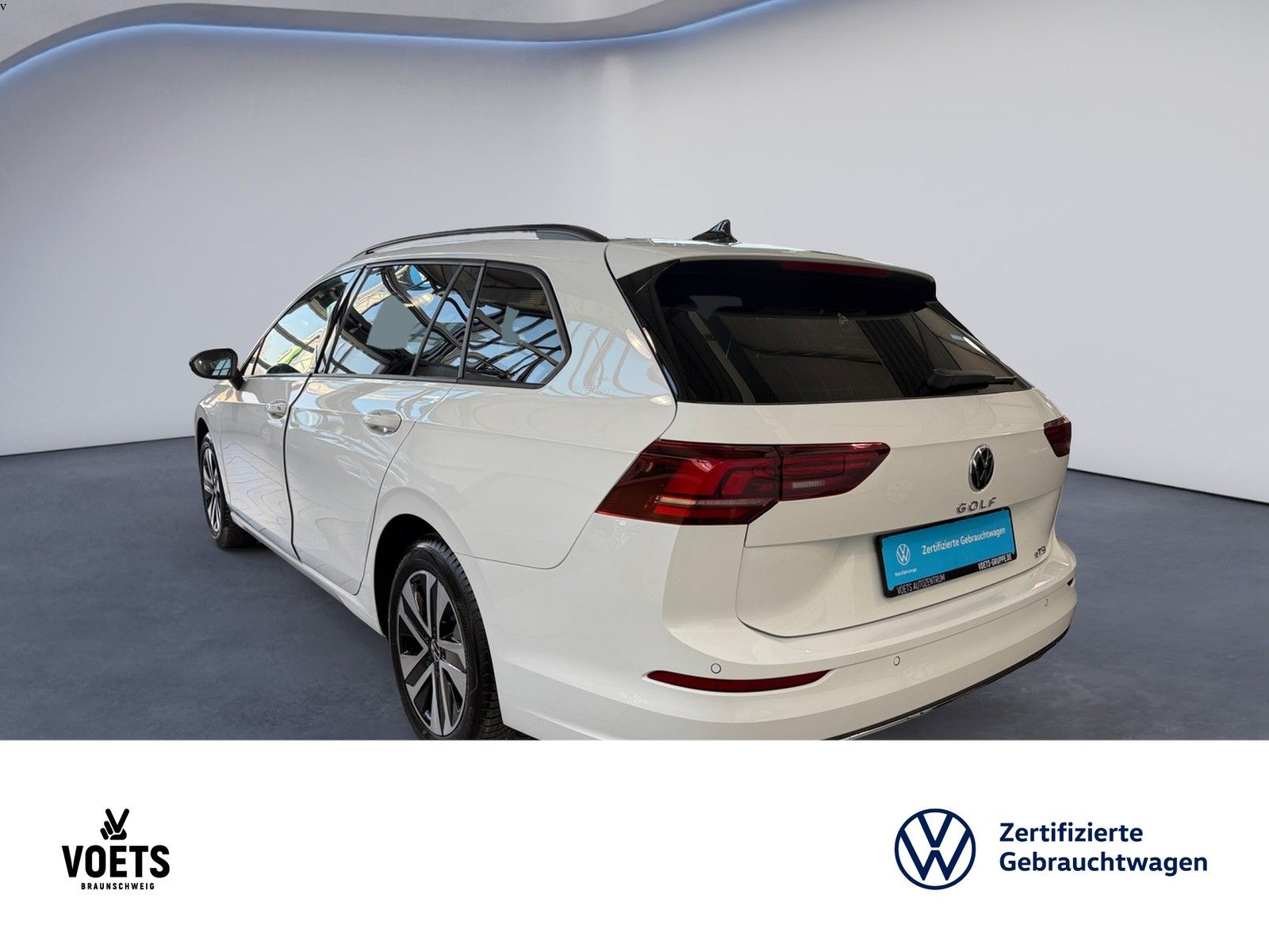 Volkswagen Golf VIII Variant Life 1.5 eTSI DSG RearView ACC foto 4