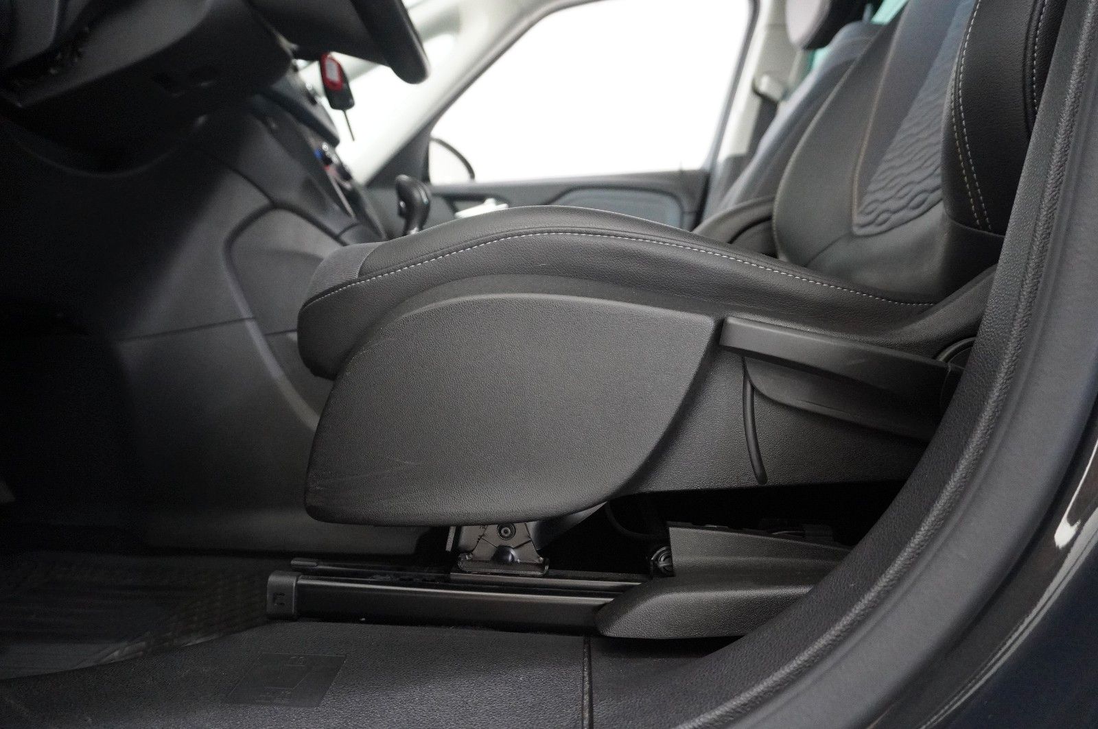 Fahrzeugabbildung Opel Zafira C Tourer 1.6T INNOV. 7-SITZ NAVI/SHZ/AHK