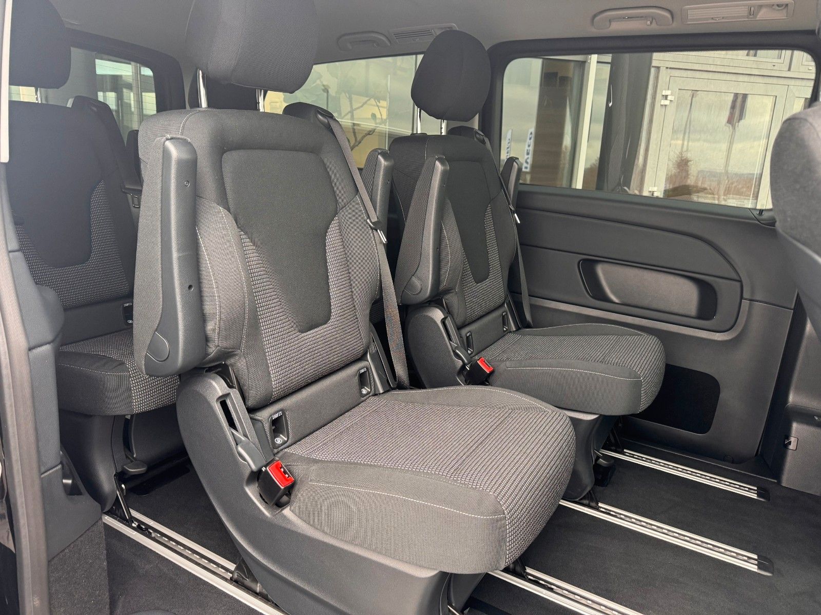 Fahrzeugabbildung Mercedes-Benz V 250 d STYLE el.Tür AHK2,5 DISTRONIC 360Kamera