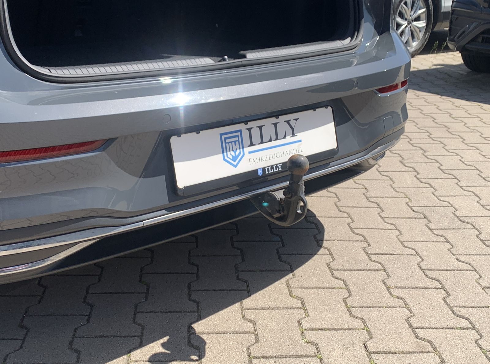 Fahrzeugabbildung Volkswagen Golf 2.0 TDI*LED-Plus*Cam*AHK*ACC*Navi*