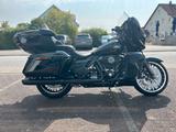 Harley-Davidson FLHXL Street Glide Limited Black Finish