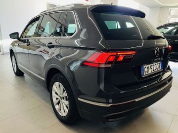 Volkswagen Tiguan - 6