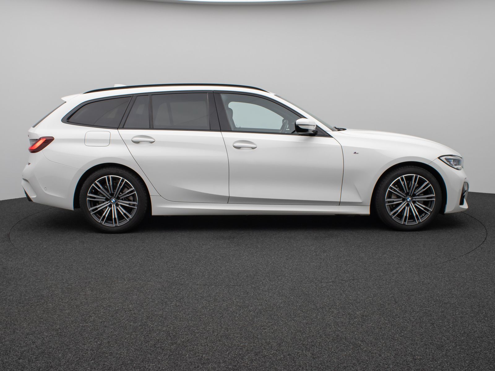 Fahrzeugabbildung BMW 330i xD M Sport Laser DAB Lenkrhzg Komfort Alarm