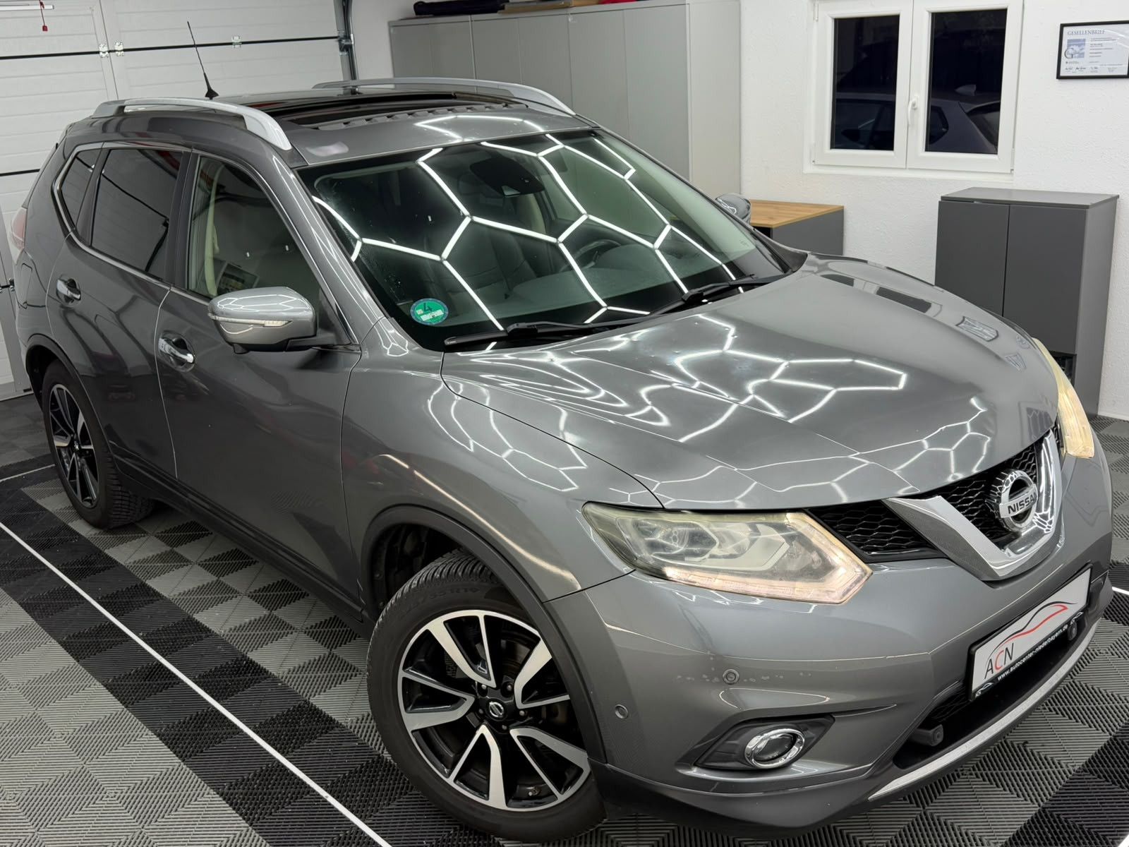 Fahrzeugabbildung Nissan X-Trail dCi Aut./AHK/PANO/LEDER/360*/SCHECKHEFT