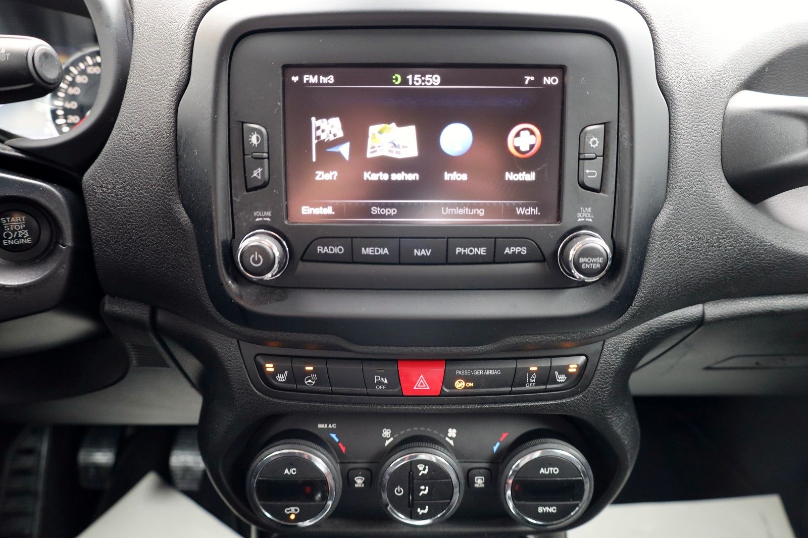 Fahrzeugabbildung Jeep Renegade Limited FWD Navi,SH,PDC