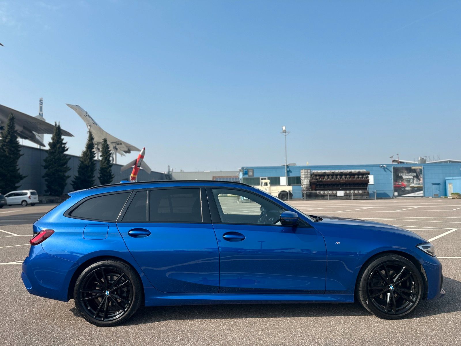 BMW 320d Touring  xDrive M Sport LED Lenkr-Hzg RFK foto 5