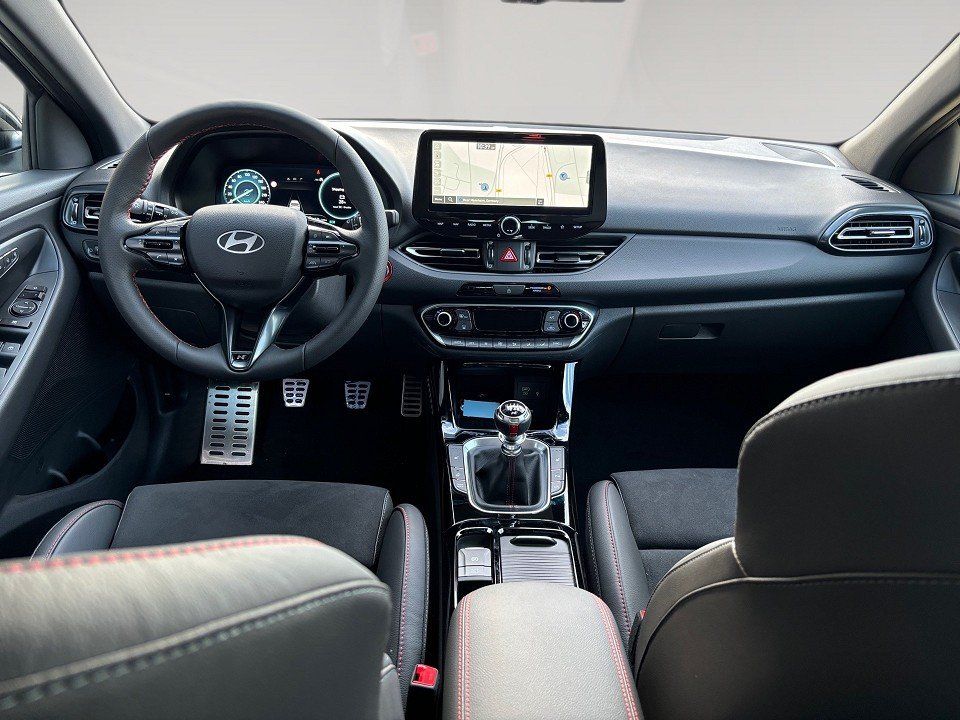 Fahrzeugabbildung Hyundai i30 1.5T 140PS 48V N LINE Sitz-Paket Panoramadac