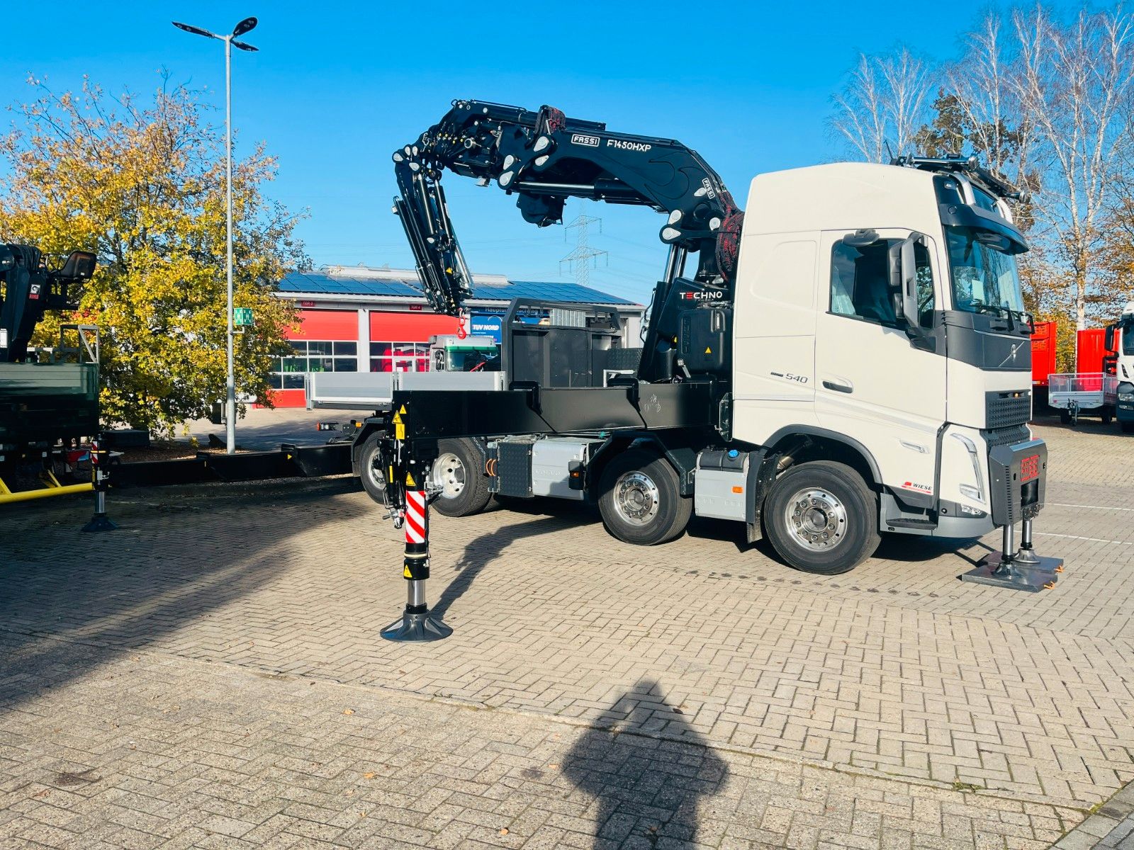 Fahrzeugabbildung Volvo FH 540 SZM mit F1450 HXP Fly Jib + Winde