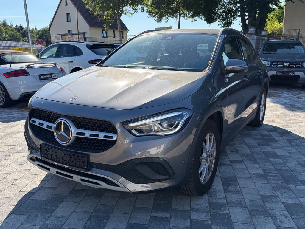 Image of Mercedes-Benz GLA 180