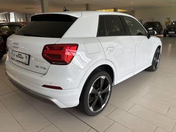 Fotografie des Audi Q2 35 TFSI S tronic sport AHK