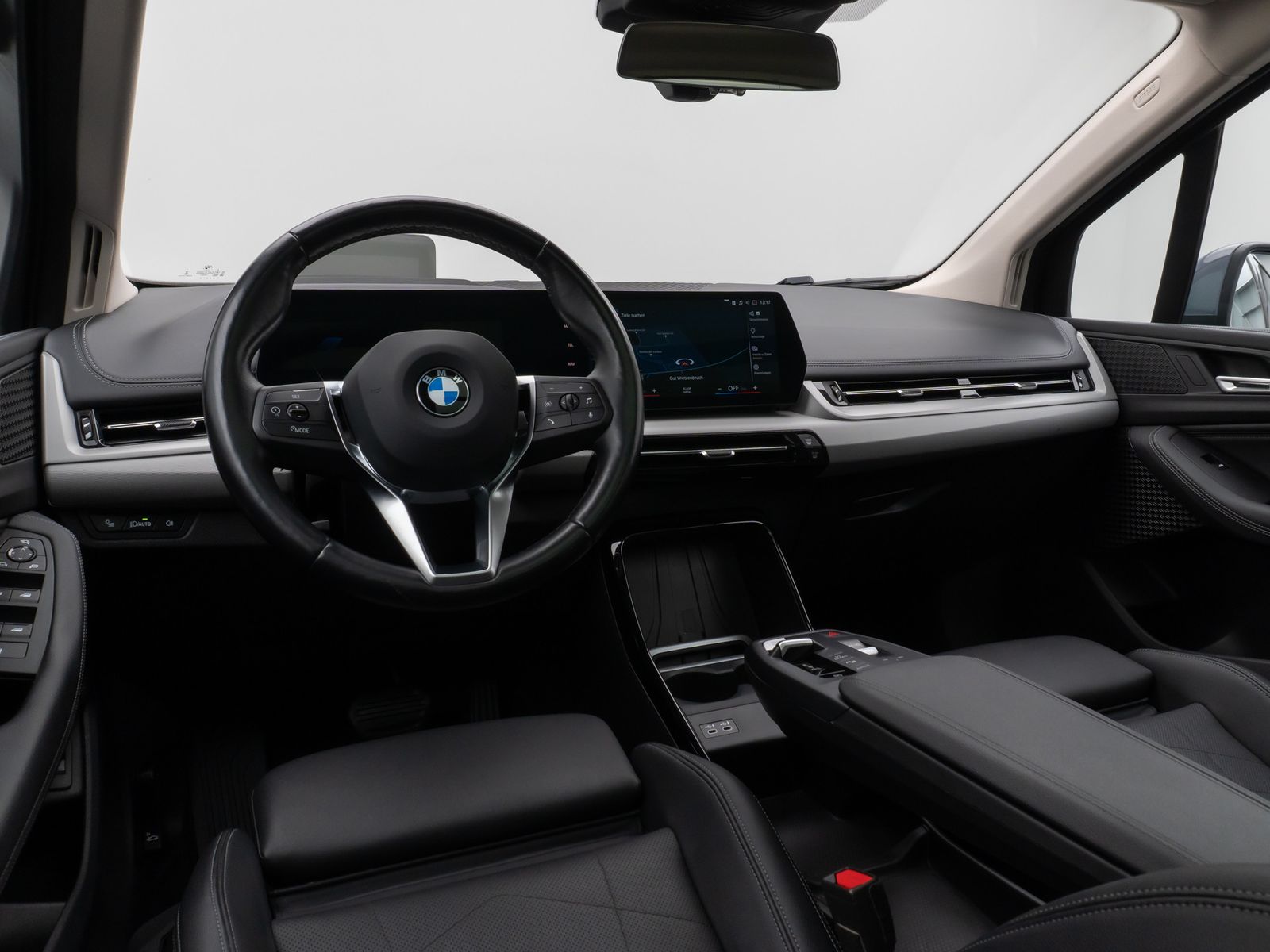 Fahrzeugabbildung BMW 218d Active Tourer Panorama 360°HUD Komfort AHK