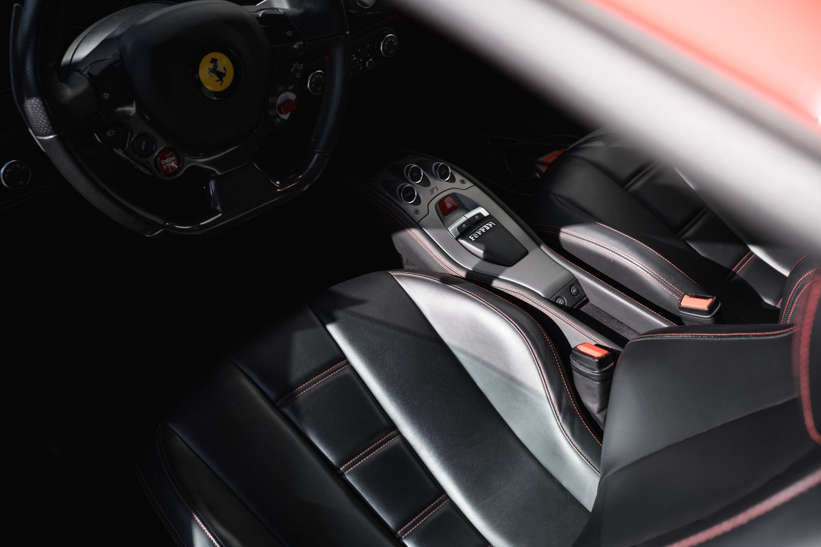 Fahrzeugabbildung Ferrari 458 Italia-Lift-System-Carbon Lenkrad-Kamera