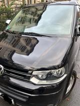 Volkswagen T5 California Beach - schwarze Volkswagen T5 California