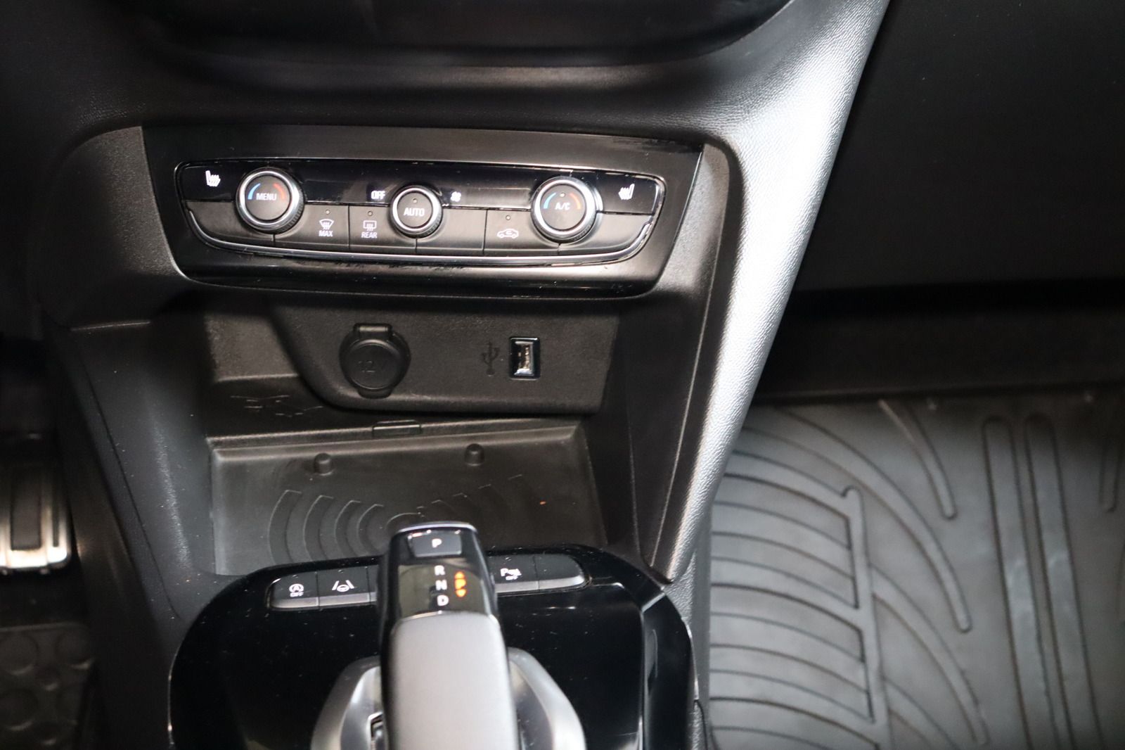 Fahrzeugabbildung Opel Corsa 1.2 Turbo GS-line * LED * DAB * RFK