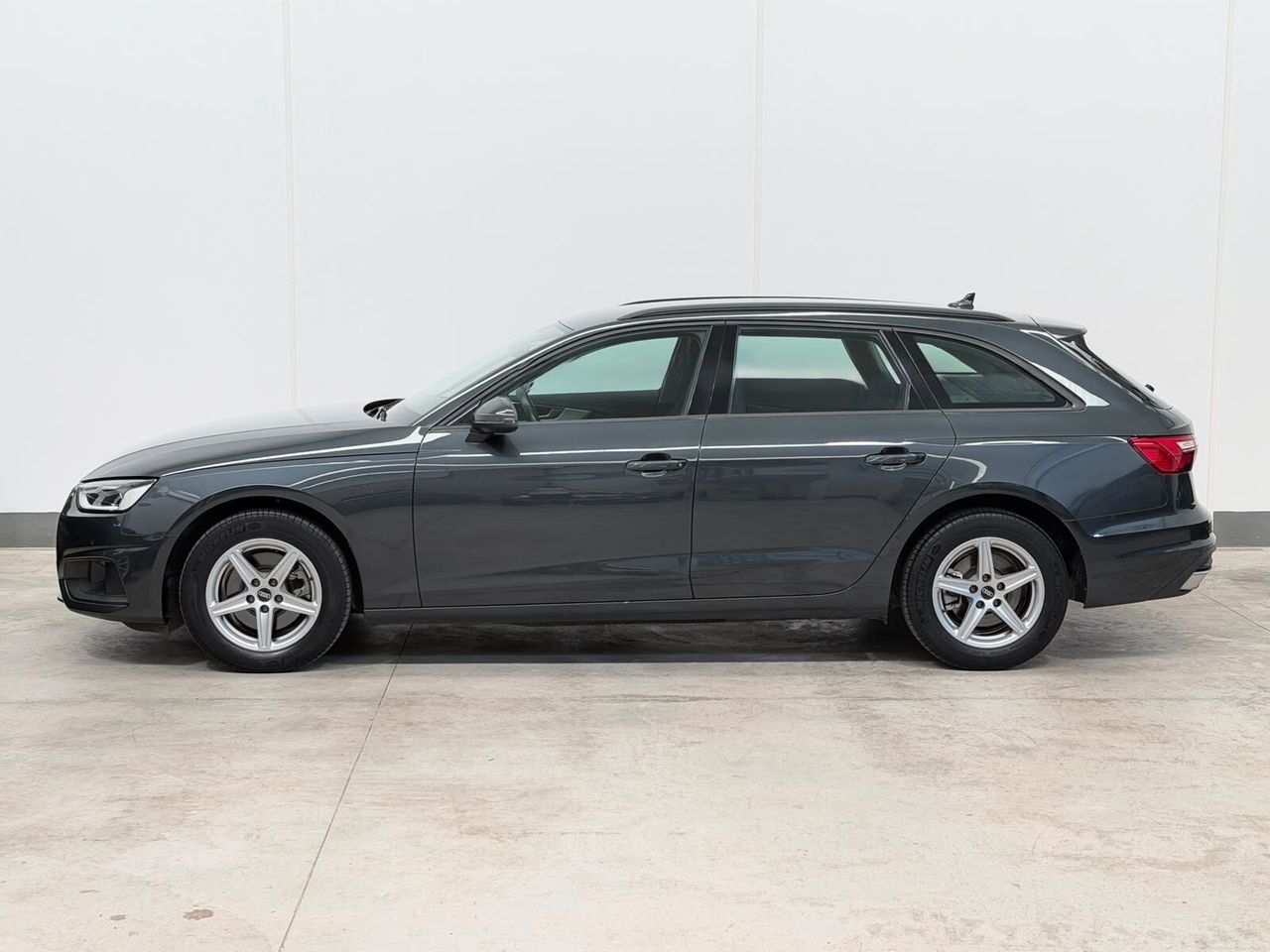 Audi A4 Avant 35 TFSI S tronic Business imagem 3