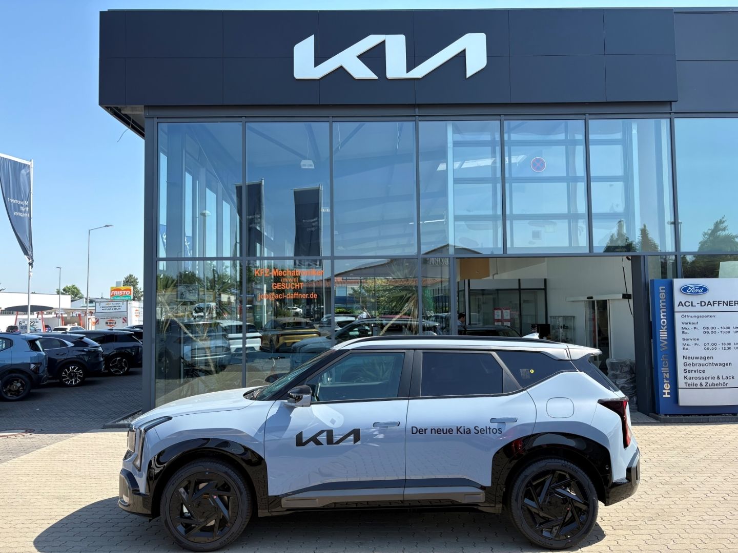 Fahrzeugabbildung Kia Seltos 1.6 T-GDI AWD X-Line H&K 360° Kamera TotW