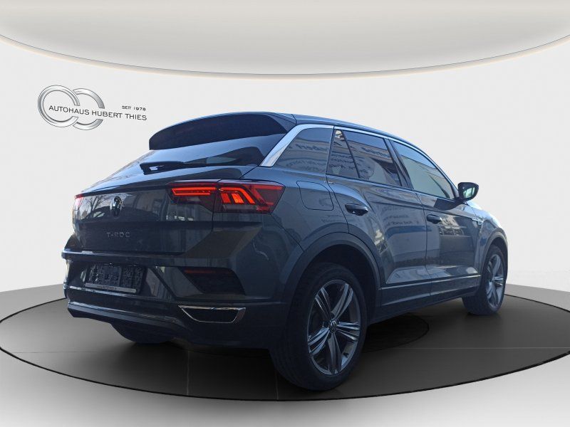 Fahrzeugabbildung Volkswagen T-Roc 1.5 TSI Sport DSG R-Line