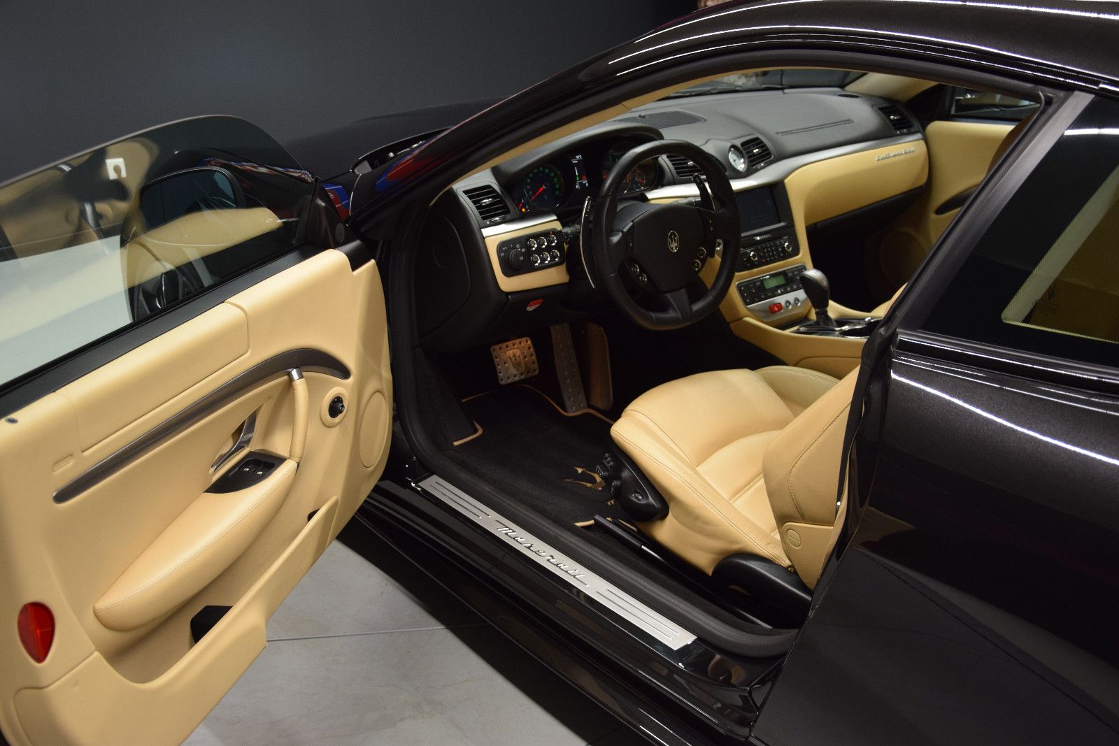 Fahrzeugabbildung Maserati Gran Turismo Sport Bi-Xenon PDC Leder Memory