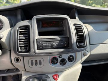 Opel Vivaro - 9
