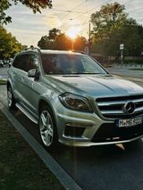 Mercedes-Benz GL 450 4Matic*AMG*7-Sitzer*R-Kam*Xenon*Schiebeda - Mercedes-Benz GL 450 mit Benzin-Antrieb