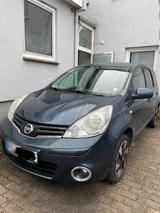 Nissan 2012 Benziner - Nissan Qashqai: Kleinwagen