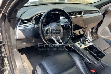 Jaguar F-Pace - 9