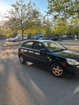 Kia Rio 2500 VB - gebrauchte Kia Rio aus dem Jahr 2009