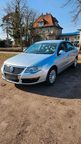 Volkswagen VW Passat B6 1.6 Benzin - Volkswagen Passat mit Benzin-Antrieb: Kombi, 1.6