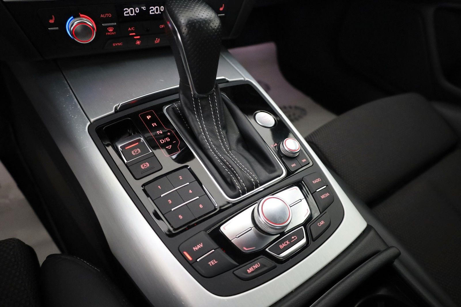Fahrzeugabbildung Audi A6 Avant 1.8 TFSI ultra S Line TLeder,Navi,Xenon