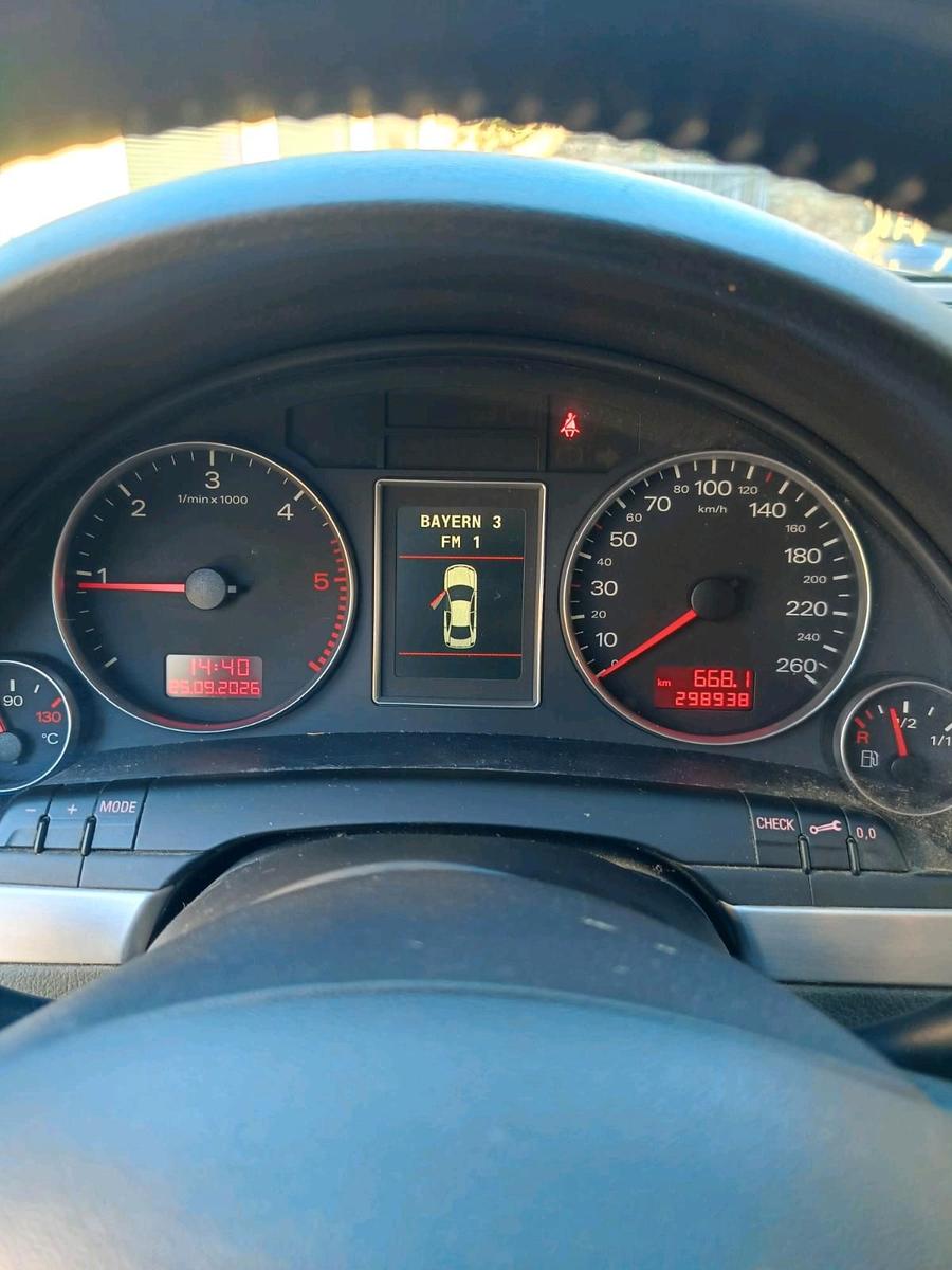 Audi A4 2006 — photo 12