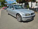 BMW 318 Baureihe 3 Touring 318d - BMW 318 aus 2005: 318d
