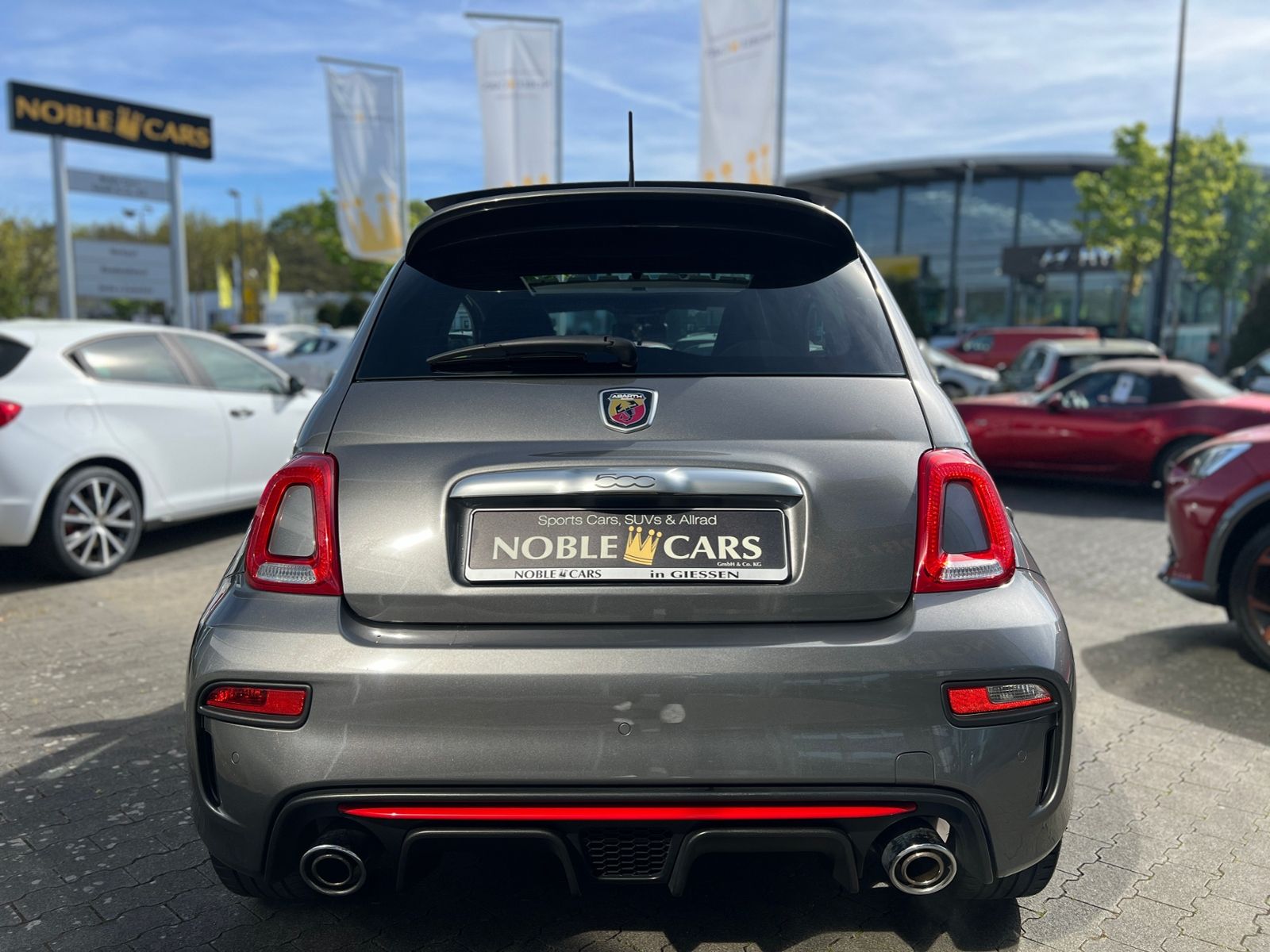Fahrzeugabbildung Abarth 595 Skydome PANO XEN NAV SHZ PDC ALU